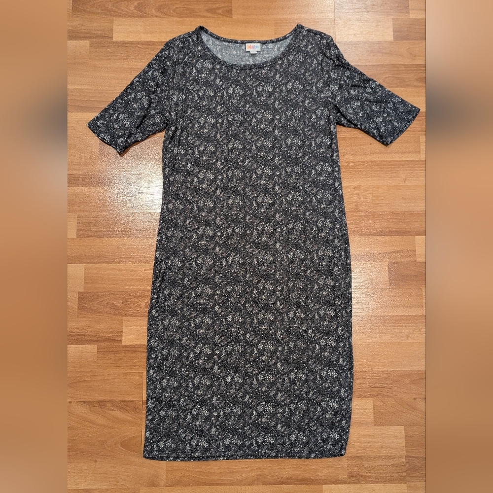 LuLaRoe Black Floral Midi Dress With 1/3 Sleeve In XL